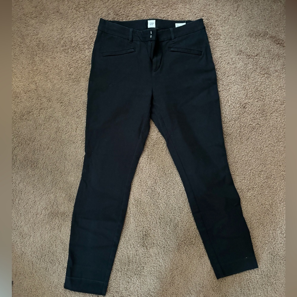 Gap- Pants​​​​​ - Picture 2 of 4